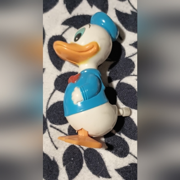 Disney's Donald Duck 1977 Tomy Wind-Up Toy - Picture 5 of 5